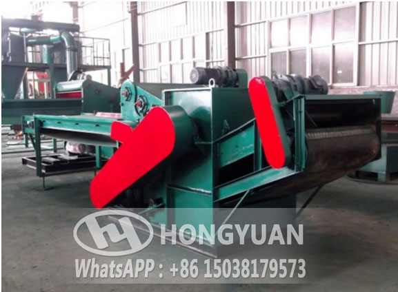 Wood sawdust making machine