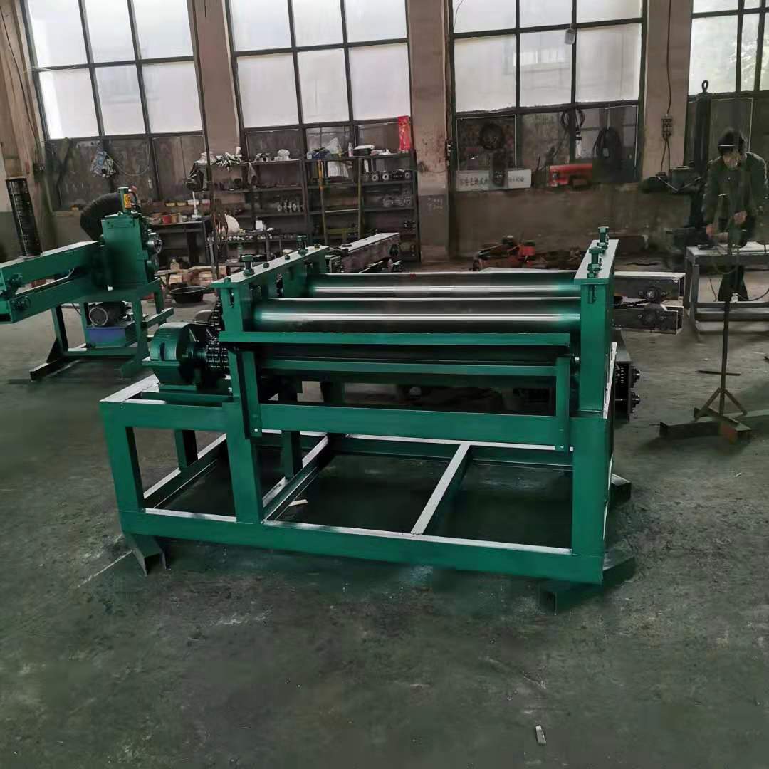 Waste paint bucket cutting machine