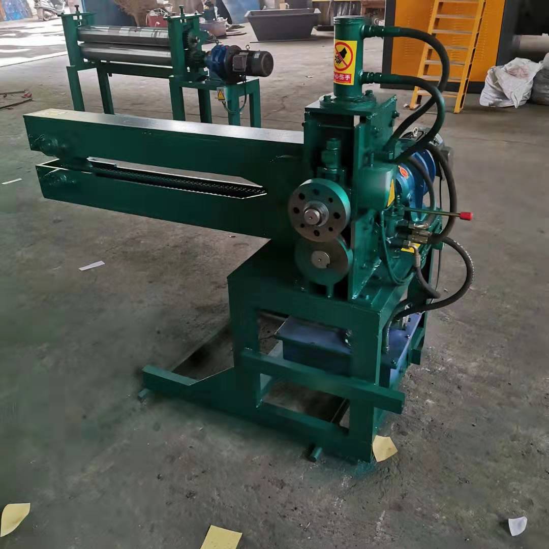 Waste paint bucket cutting machine